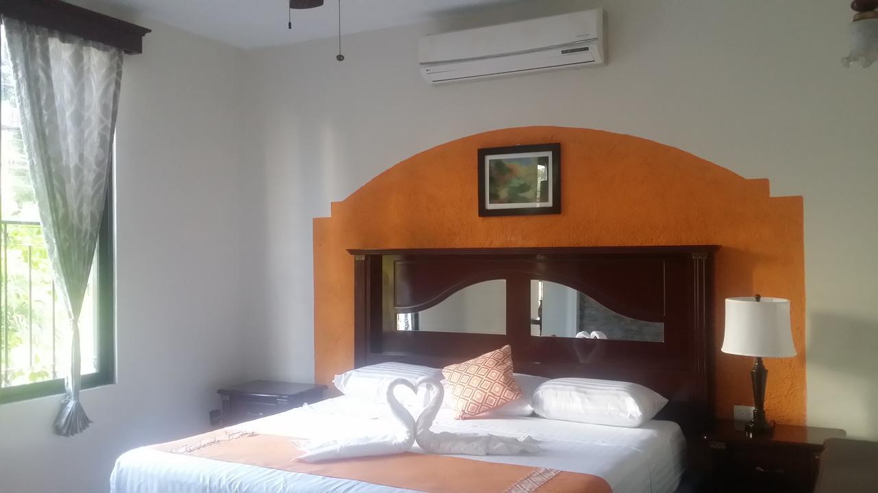 Hotel Quinta Marciala Mx Valladolid  Kültér fotó