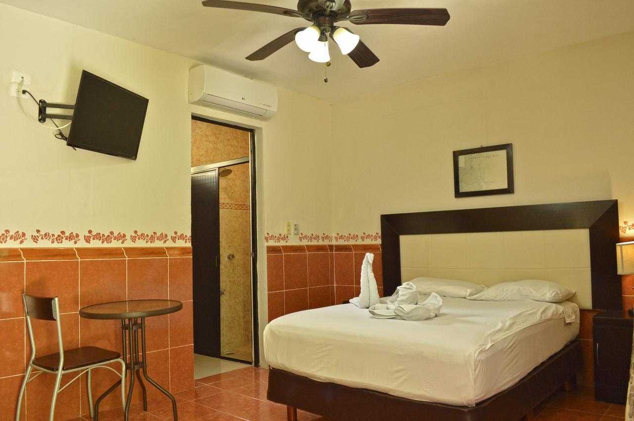 Hotel Quinta Marciala Mx Valladolid  Kültér fotó