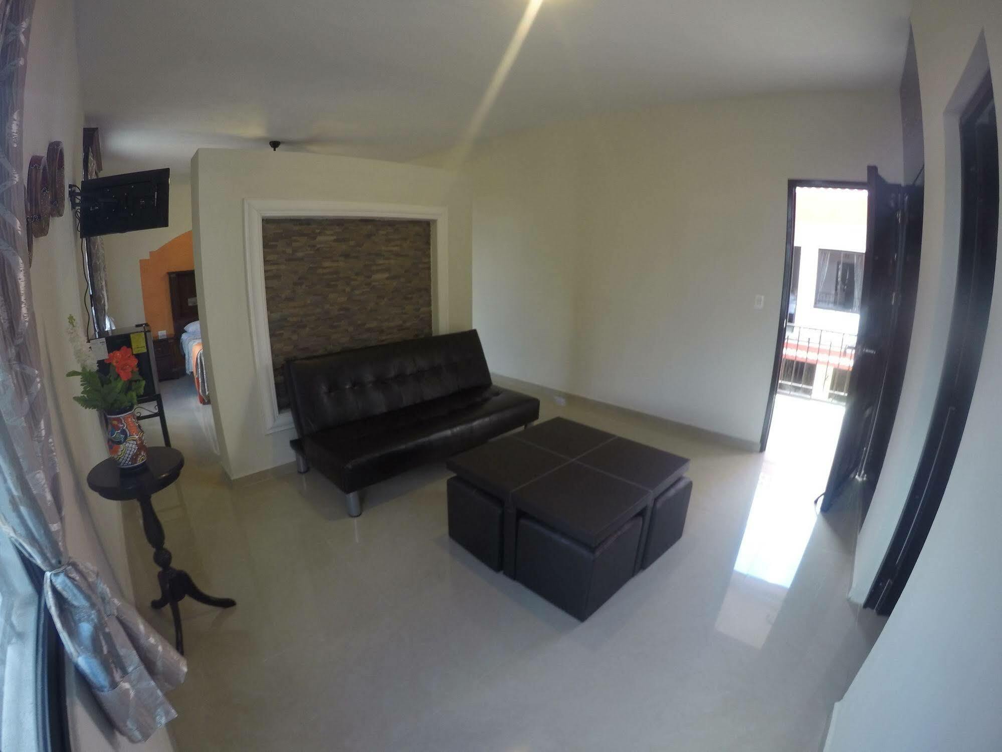 Hotel Quinta Marciala Mx Valladolid  Kültér fotó