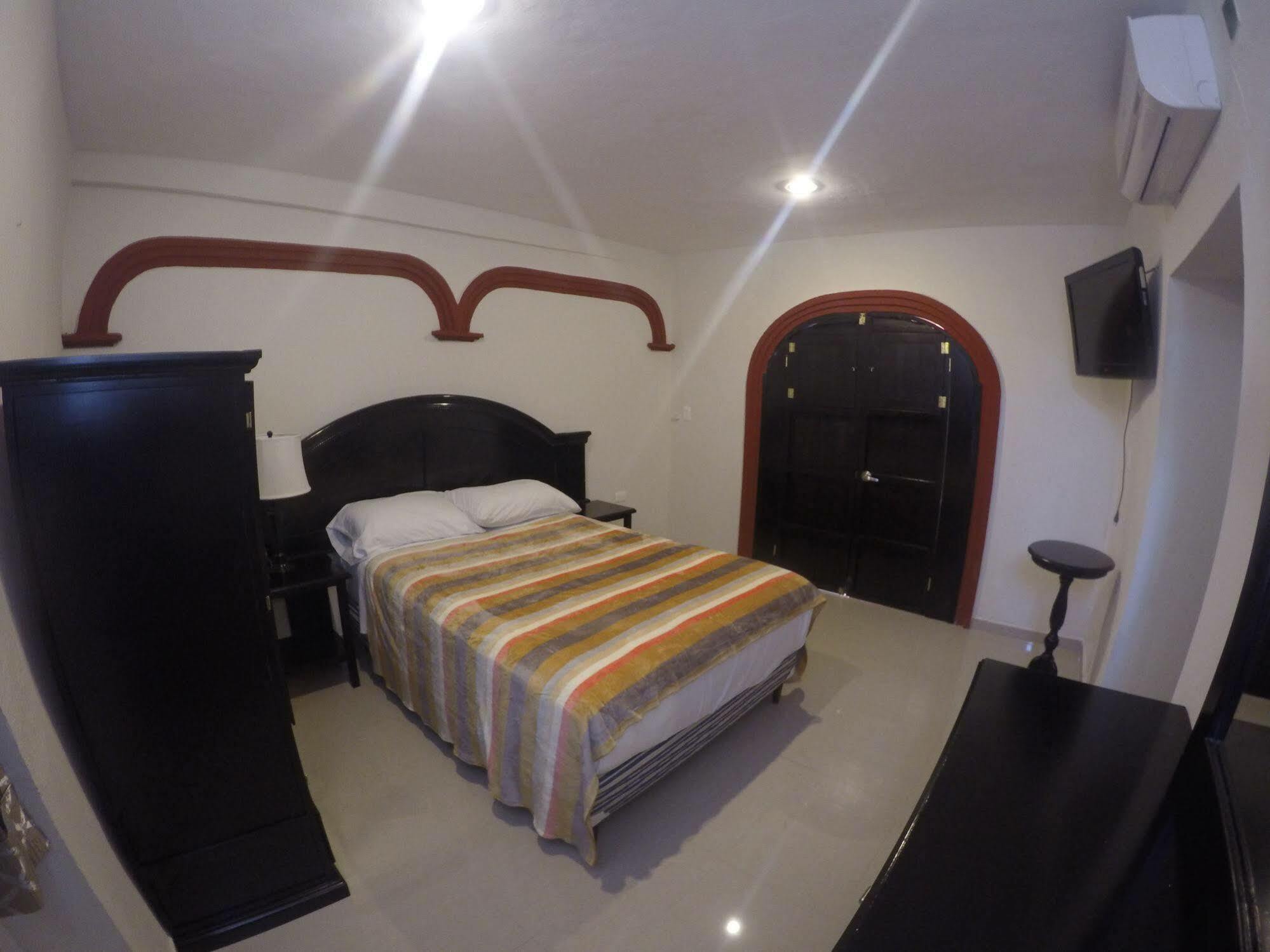 Hotel Quinta Marciala Mx Valladolid  Kültér fotó