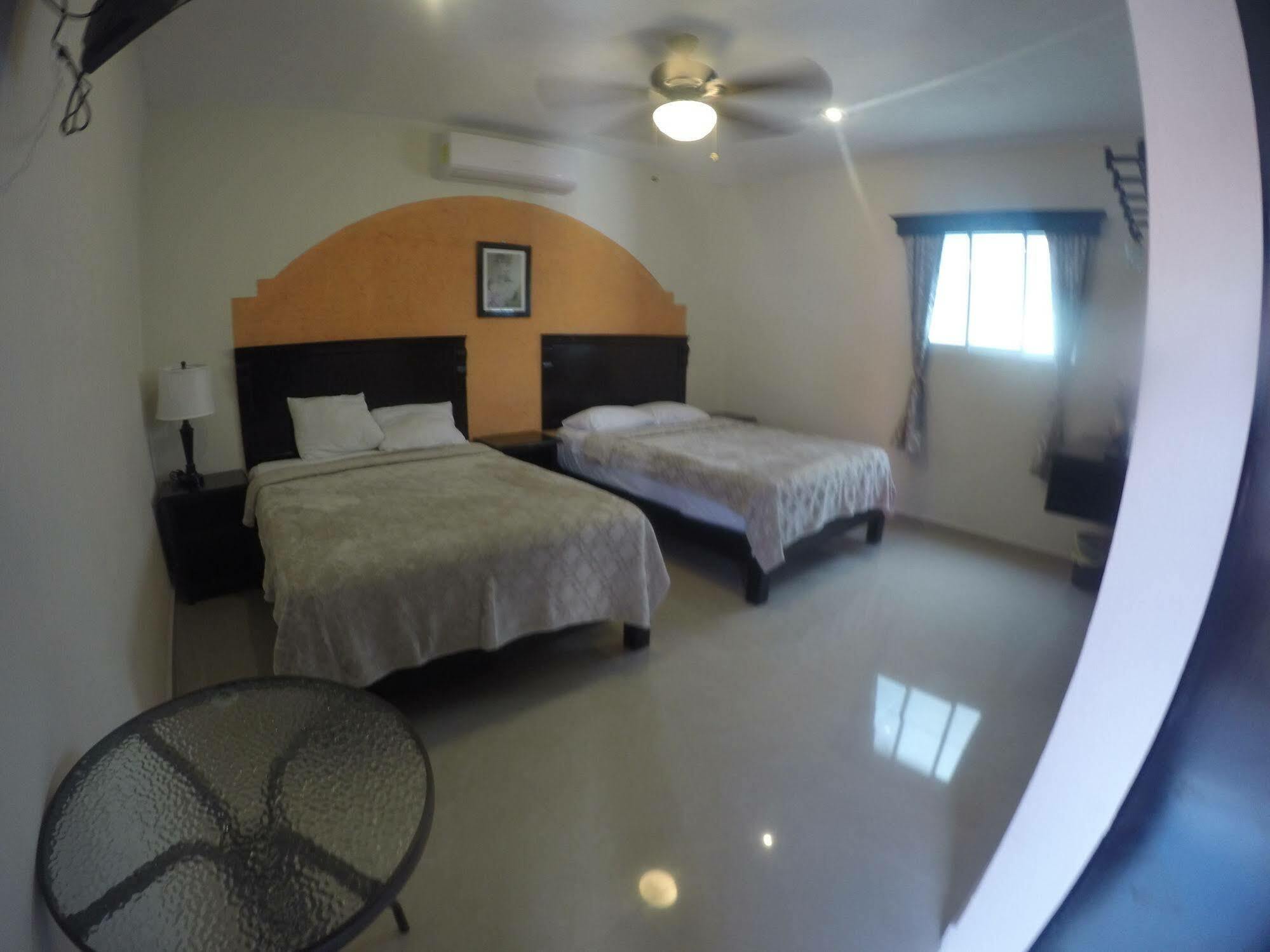 Hotel Quinta Marciala Mx Valladolid  Kültér fotó